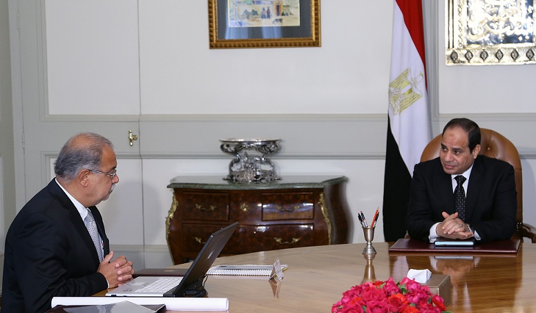 الرئيس السيسي والمهدنس شريف إسماعيل